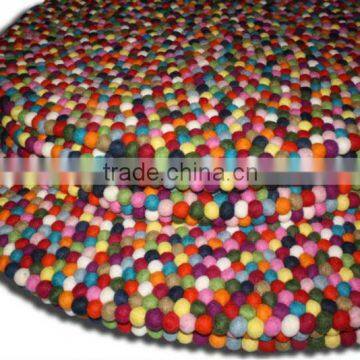 Felt Ball Rug/ Carpet / Teppich