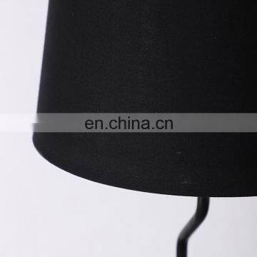 Hot Popular Animal Shape Design Modern Hotel Deck Light Luxury Saving Energy Resin Bedroom Bedside Home Decor Table Lamp photo-2