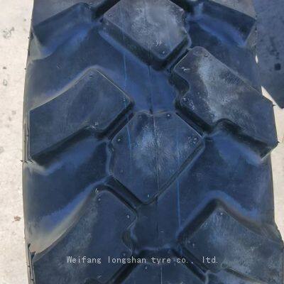 Lawnmower Farm Machinery Feed Truck Tyre10.0/75-15.3