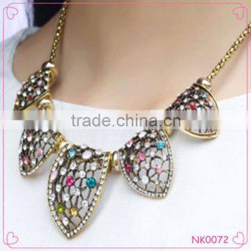 2015 fashion Korean Style Short Exaggerated Rhinestone Necklace Alloy Fashion Women Jewelry