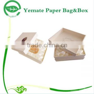 high quality custom made colorful ptinted paper perfume packaging boxes, luxury cardboard box with flock insert