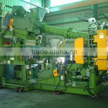 twin screw extruder