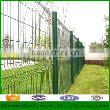 Factory direct sale powder coated peach shape post trangle bending municipal fence