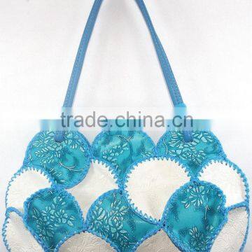 2015 autumn wiinter collection new style woman crochet handbag handmade multifunction inside