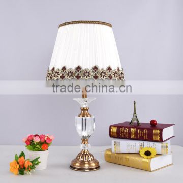 2016 New product Classic America Design Home Use LED Crystal Desk Lamp