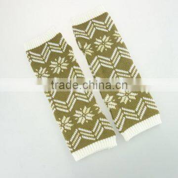 Cheap eco-friendly best-selling orange winter knitted gloves