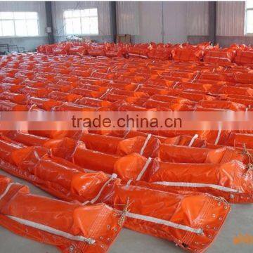 Inflatable rubber oil boom