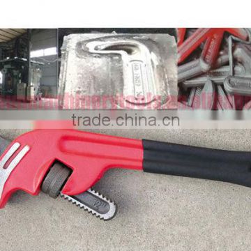 heavy duty adjustable Slanting pipe wrench with dipped handle