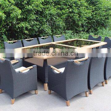 Деревянная и плетеная из винтовника мебель. Стол для обеда на 12 мест photo-2