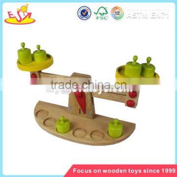 Wholesale creative wooden balance scale toy teaching aid wooden balance scale toy W11F008