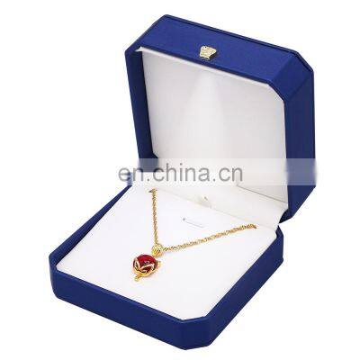 Luxury Fadeli Newest Pu Leather Led Jewelry Packaging Box Bracelet Box