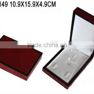 Elegant Glossy Lacquered Wooden Jewelry Ring Pendant Necklace Boxes Manufacturers China W149