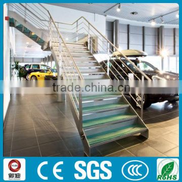 Modern steel and glass stair treads manufacturers