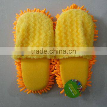 Fashionable cleaning slippers