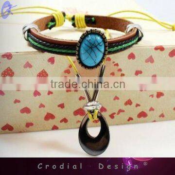 2013 Cheap Wholesale  Fashion Bracelet Leather Bracelets With Diamond For Women