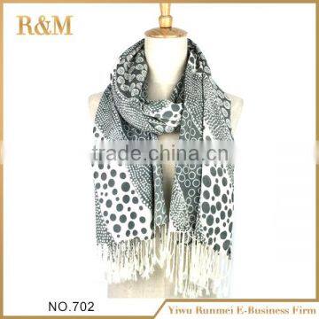 Latest beautiful design acrylic scarf professional manufacturer