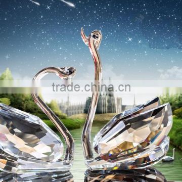 customized latest wedding table decorations decorative crystal swan