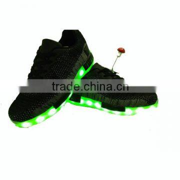 Cheap Price and Good Quality Flyknit Upper LED Light Shoes Latest Design