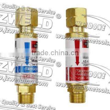 FLASHBACK ARRESTOR