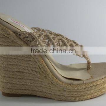 Lovly ladies plush flip flop slipper ladies straw wedge sandal new trend