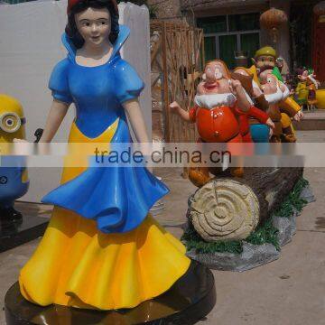 Strong snow white with 7 small man figure