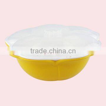 Two Layers Plastic Plum Blossom Shape Kitchen Sieve photo-4