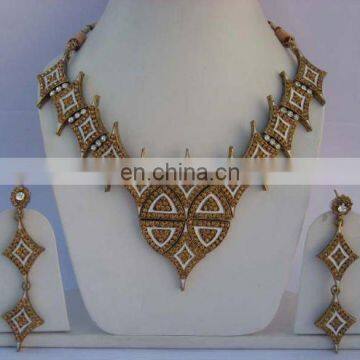 INDIAN KUNDAN JEWELRY SET