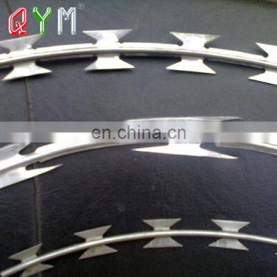 Hot Dip Galvanized Bto22 Concertina Razor Barbed Wire With Pallet