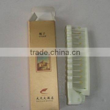 Hotel using disposable foldable combs