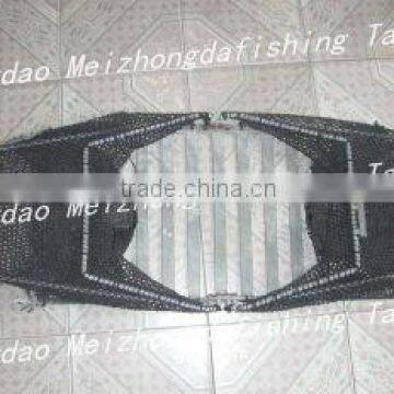 lobster trap/lobster pot/lobster creel/lobster cage/fishing cage/parlour pot/prawn trap