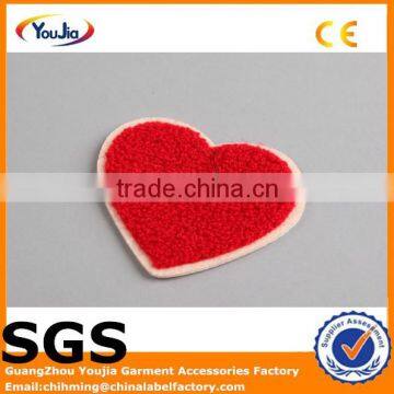 2016 Newest customized red heart shape embroidered patch