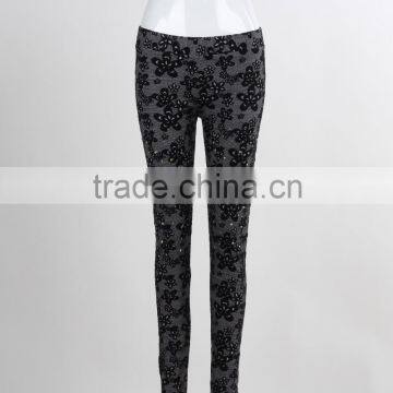 F5W31065 Women Geometric Leggings In Charcoal