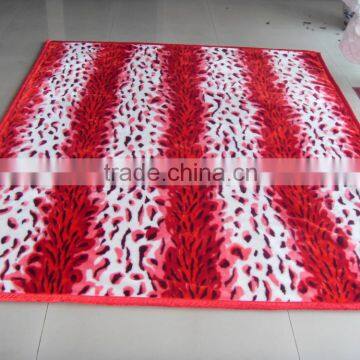 China Suppliers Quilt Blankets Rebel Wholesale 100% Polyester Knitted Cuddly Micro Fleece Blanket photo-3