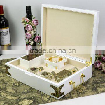 Luxury White Wooden Perfume Box Hot Sale Cosmetic Packaging Box Gift Box photo-2