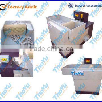 Date pitting machine/olive pitting machine