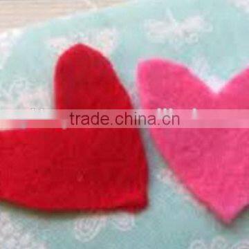 2017 hot new products alibaba website china supplier wedding promotional gift felt fabirc charm decorative heart shape pendant