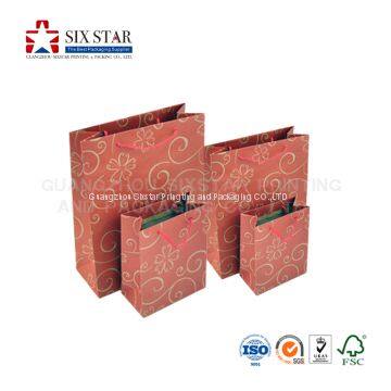 China Seller Customized Paper Gift Packaging Bags With Handmade Accessories photo-2