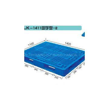 1400x1100x150 Mm 6 Runners Stackable Plastic Pallet