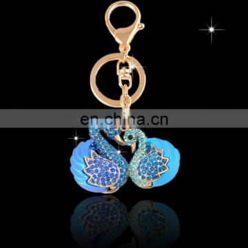 Wholesale Promotional cheap Fashion Decorative metal rhinestone crystal valentine Swan couple Keyring MCA-0063