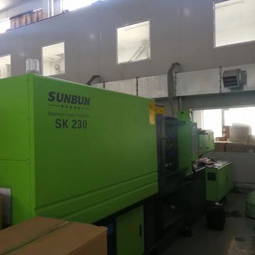 China Sunbun 230T high speed big motor cheap price plastic injection molding machine