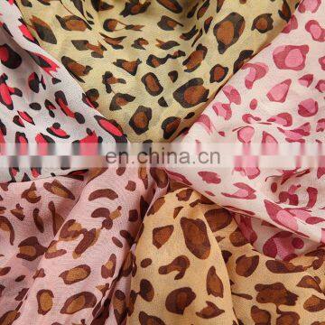 Manufacturer Wholesales 75D*75D High Quality Printed Chiffon Fabric for Dresses photo-3