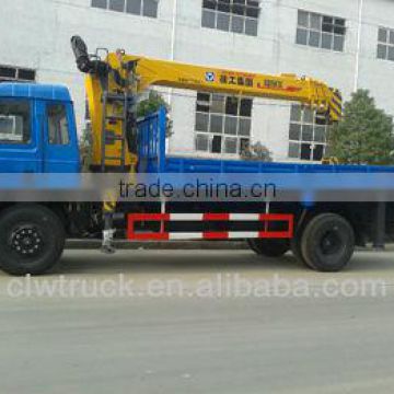 Low Price Dongfeng 6 tons truck with crane in Peru