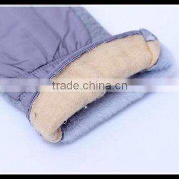 Ladies Grey Feather Cloth Touch Finger Hand Gloves photo-2