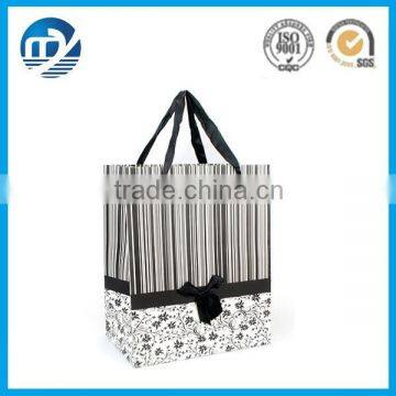 Eco friendly custom printed elegant gift paper bag in China