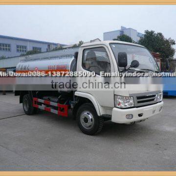 Dongfeng 4X2 small fuel tank truck with refueling dispenser