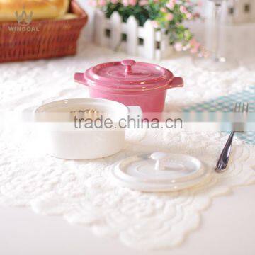 Mini ceramic casserole with lid