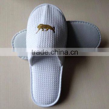 embroidery waffle slipper waffle spa slipper disposable waffle hotel slipper