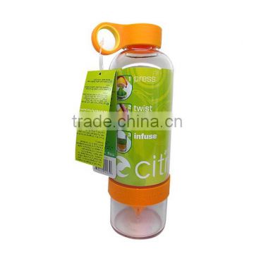 800ml BPA free plastic sports water bottle with infuser