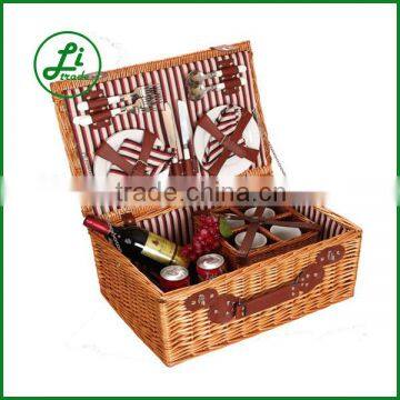 top grage retangular antique picnic basket