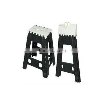 2013 Latest design for kitchen use foldable plastic stool